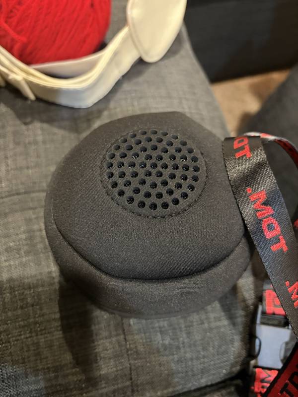 TDM. NEO Review: These Headphones Have a Twist — They Turn into a Portable Speaker! 11 TDM. NEO