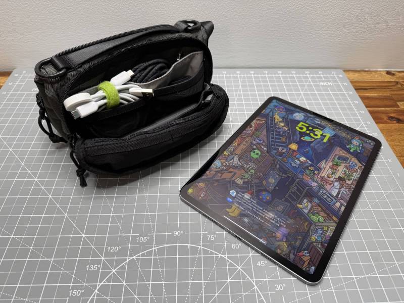 The Travel Gadgets I Took to Sanibel Island — and What I’d Pack Again 8 Piorama OMNI PAD with gear