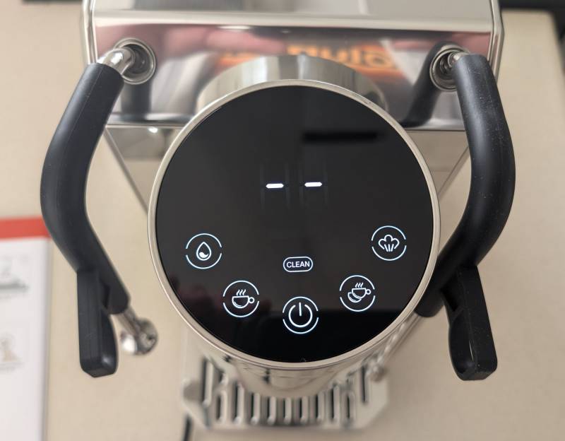 Rowan Nova Pure Espresso Machine Review: Be Your Own Barista at Home — Snooty Attitude Not Required! 4 Rowan Nova Pure Espresso Machine display